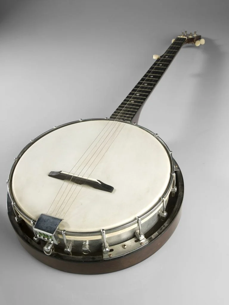 Identifying The Age Of A Banjo By Its Construction