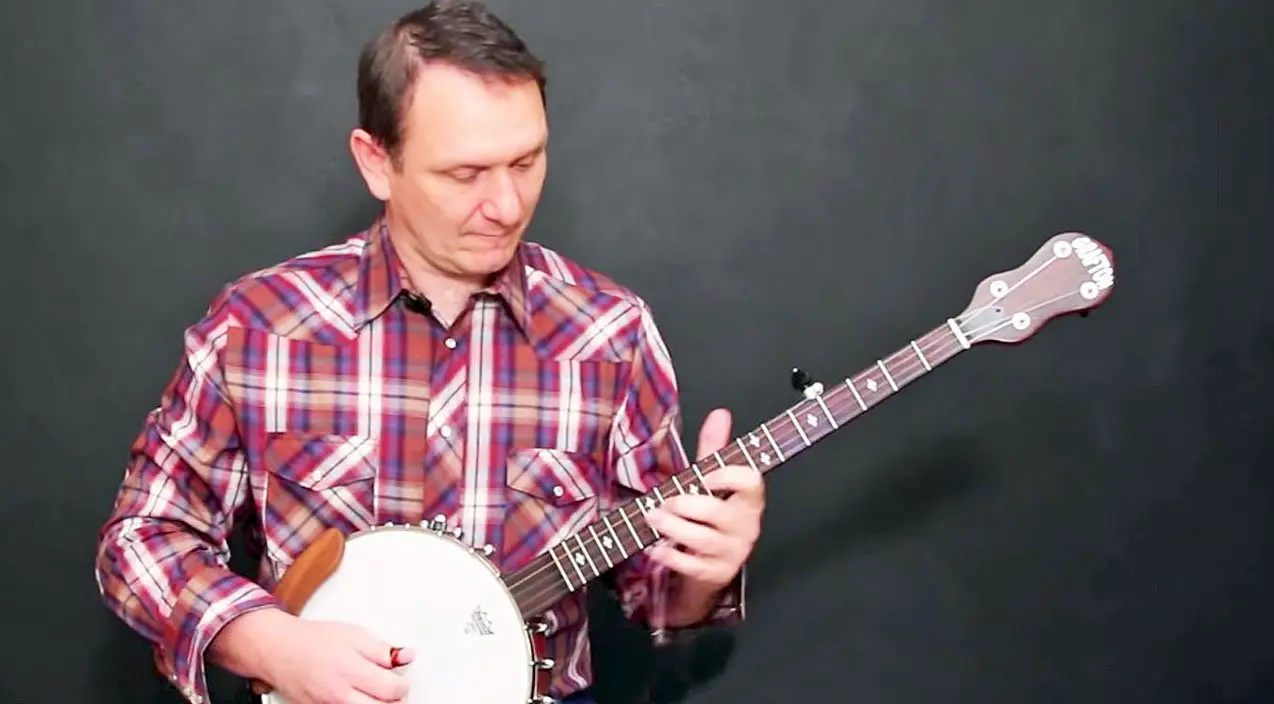Playing The Dueling Banjos Song