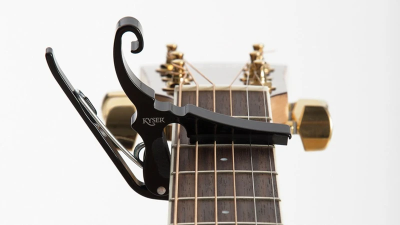 How To Use A Capo