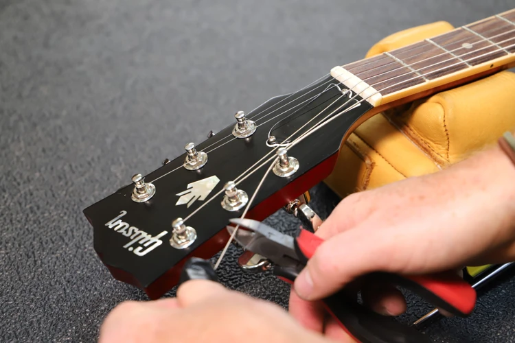 Step-By-Step Guide To Changing Your Guitar Strings