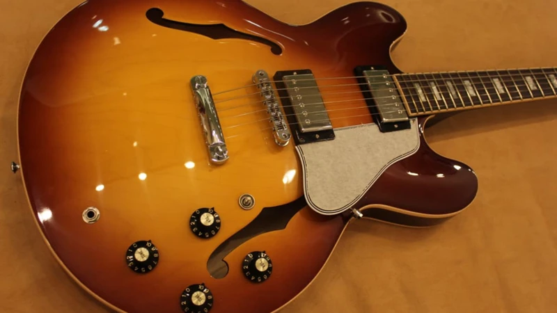 The Top Five Es-335 Players In Country Music